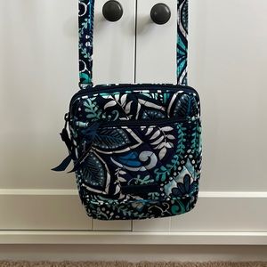 Vera Bradley NWT crossbody blues and aqua